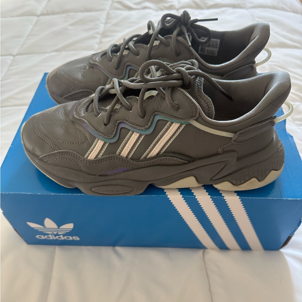 Adidas Ozweego Sneakers